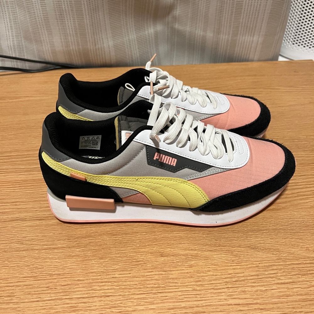 Men’s size 10.5 Puma Sneakers